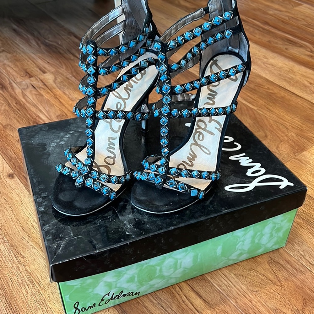 Black suede strapped heel sandal with blue detail